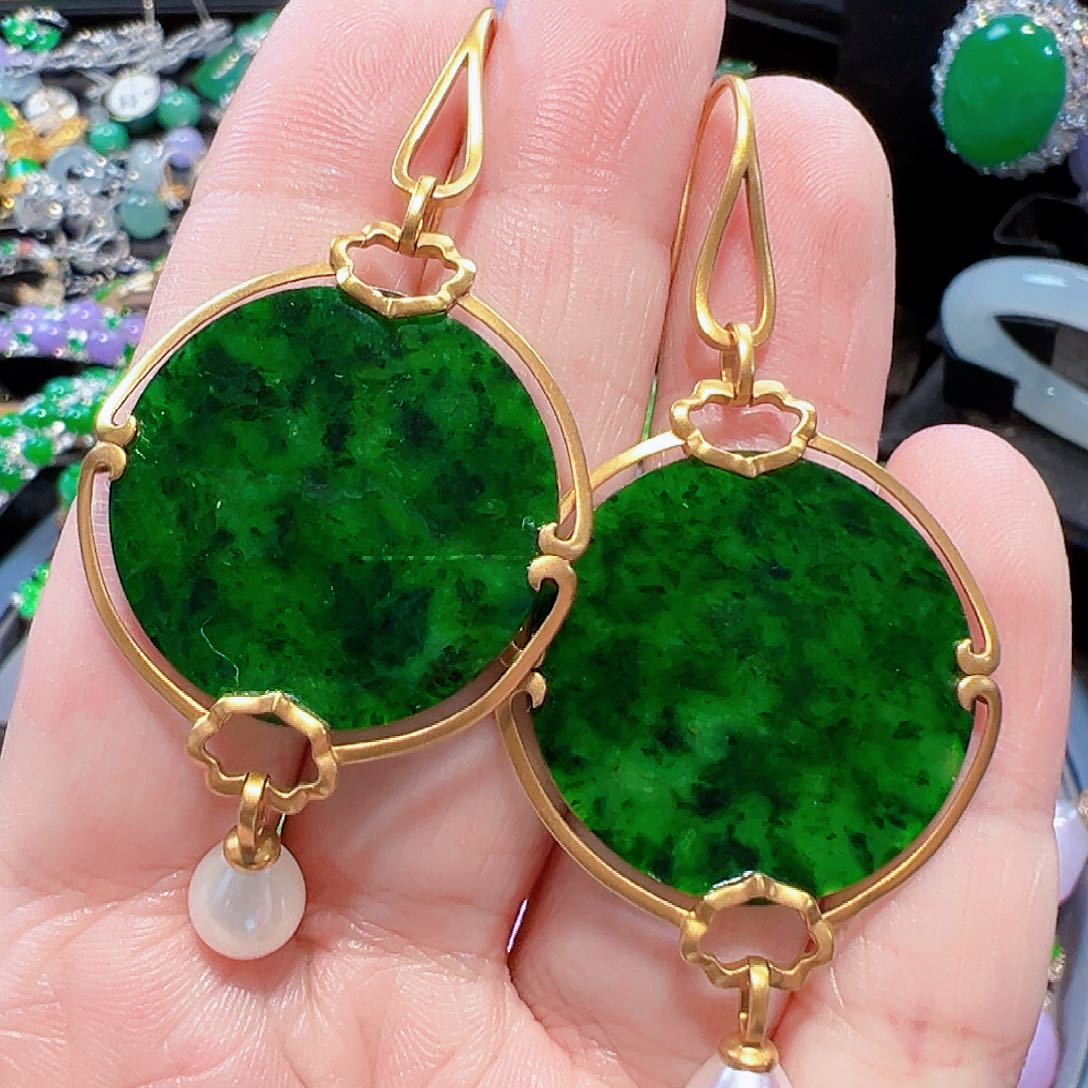 翡翠耳饰18K金镶嵌签收后24小时鉴赏期