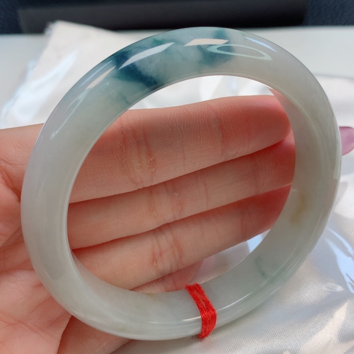 翡翠手镯未镶嵌58圈