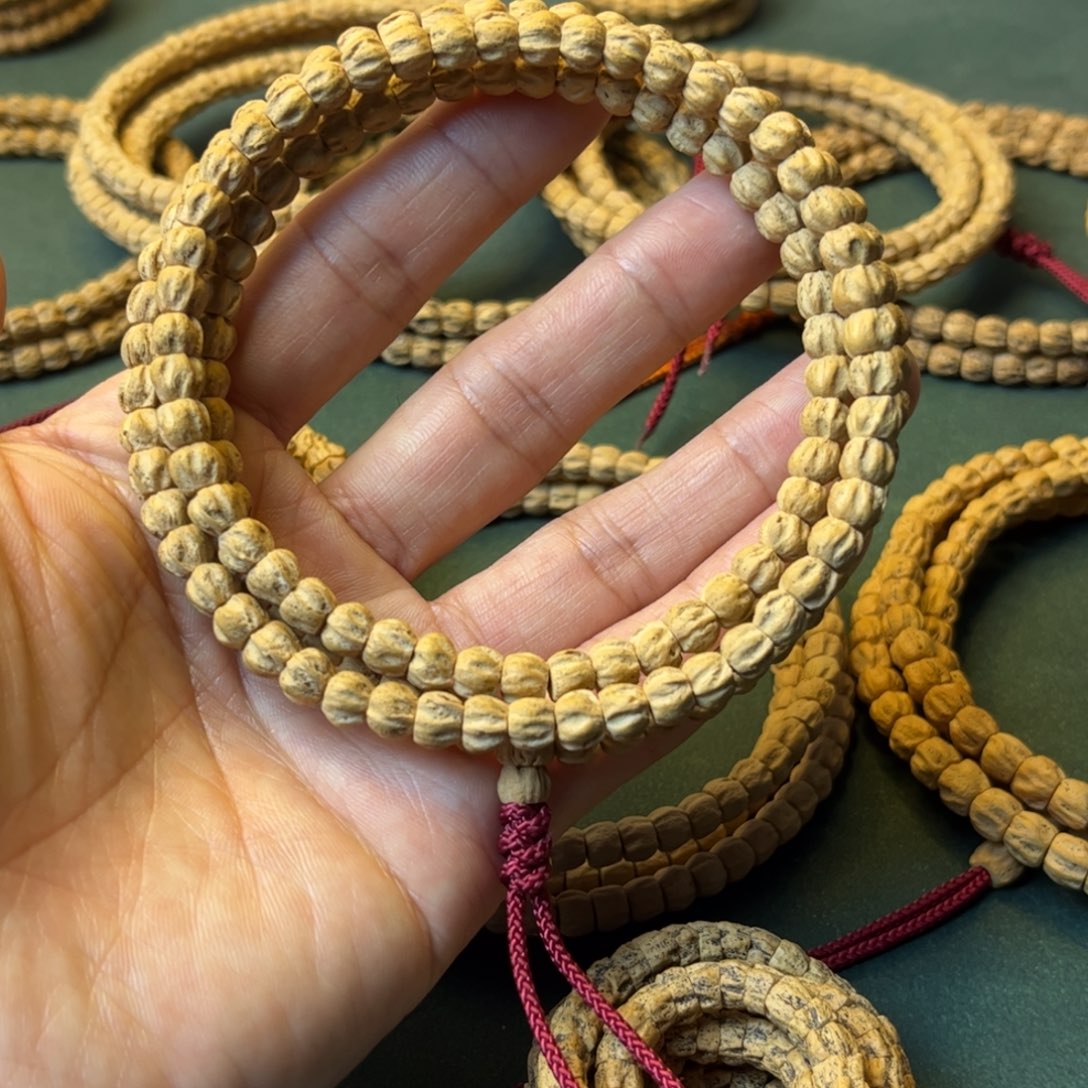 图***腾吊坠柏香籽/百香籽