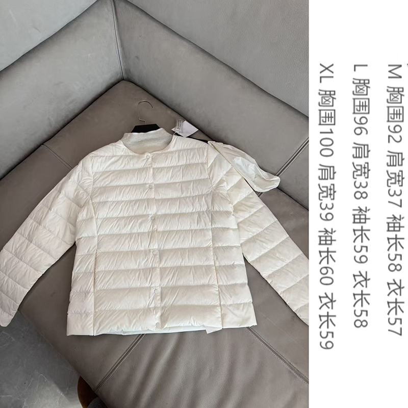 轻薄鹅绒羽绒服 圆领款 两用领 领口内侧有小绊扣款式简约百搭