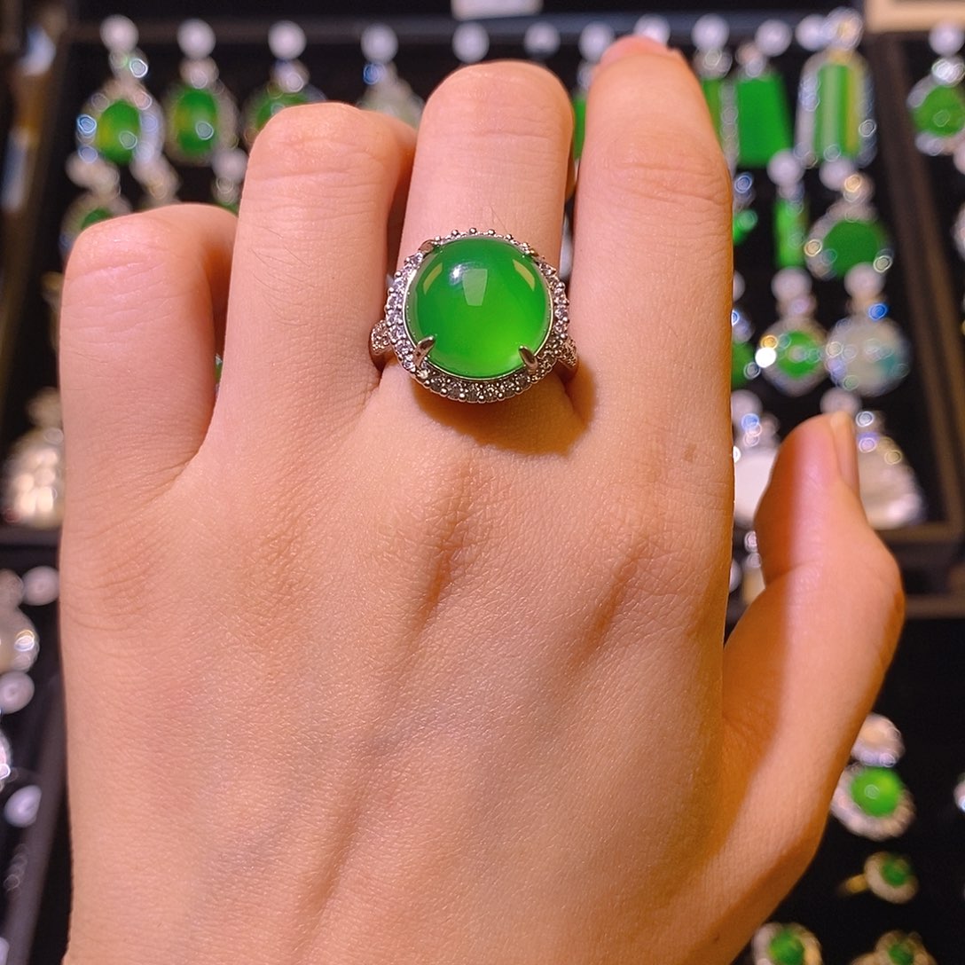 玛瑙/玉髓颈饰合金