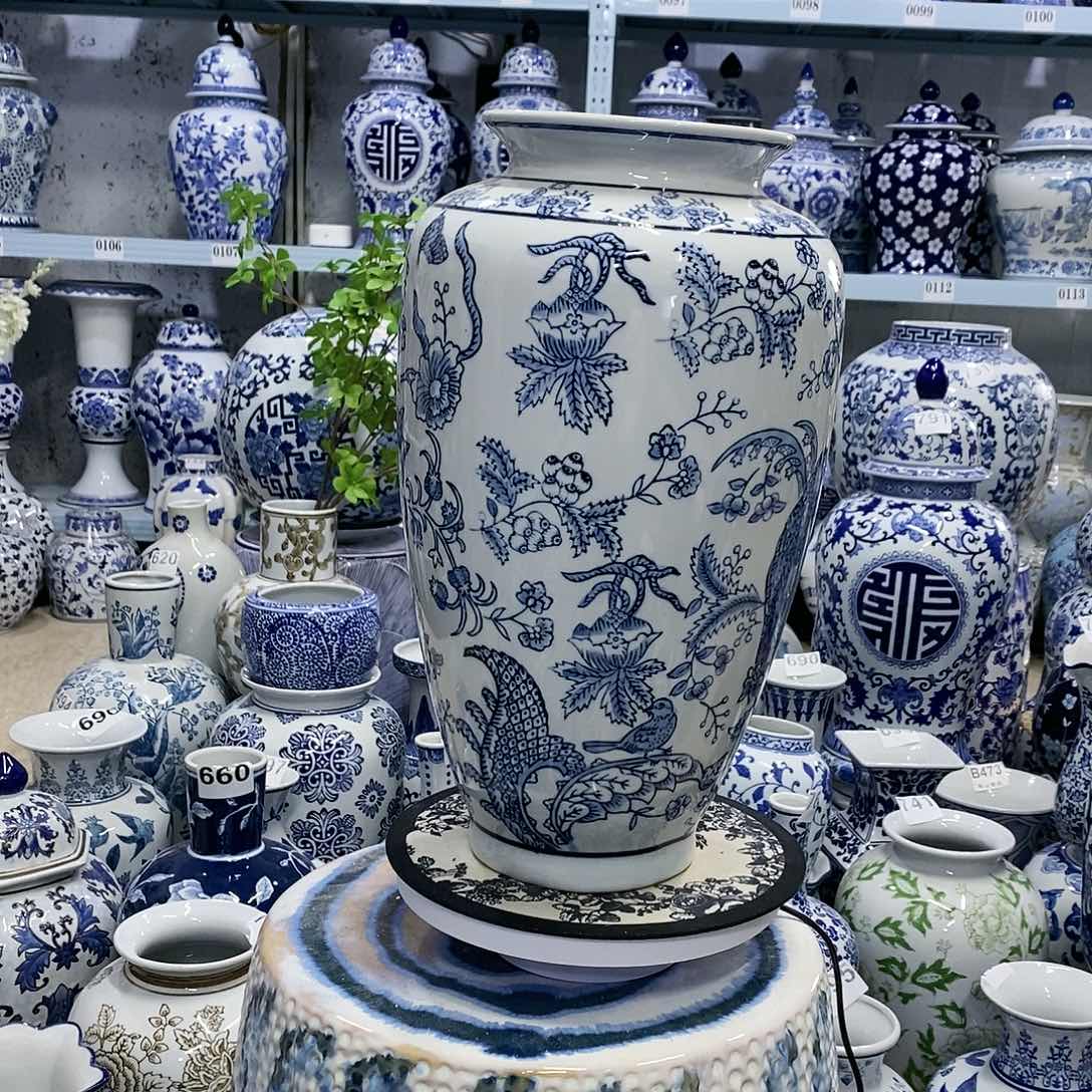 【闪购商品】摆件萝卜瓶瓷器…………………………