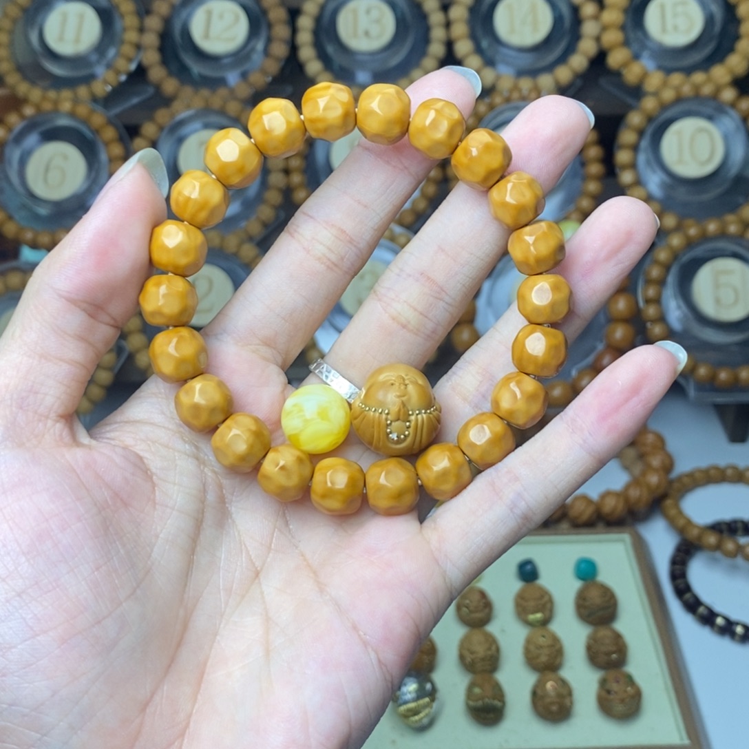 斌***吊坠猴头核桃奶酪➕镶嵌单颗