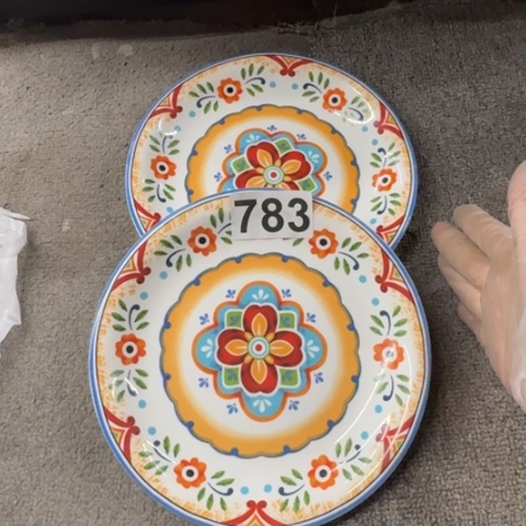 泥塑盘子两只微瑕品