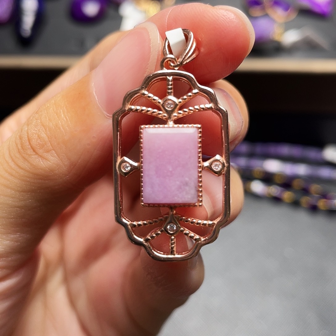 银S925镶嵌苏纪石（舒俱来）吊坠