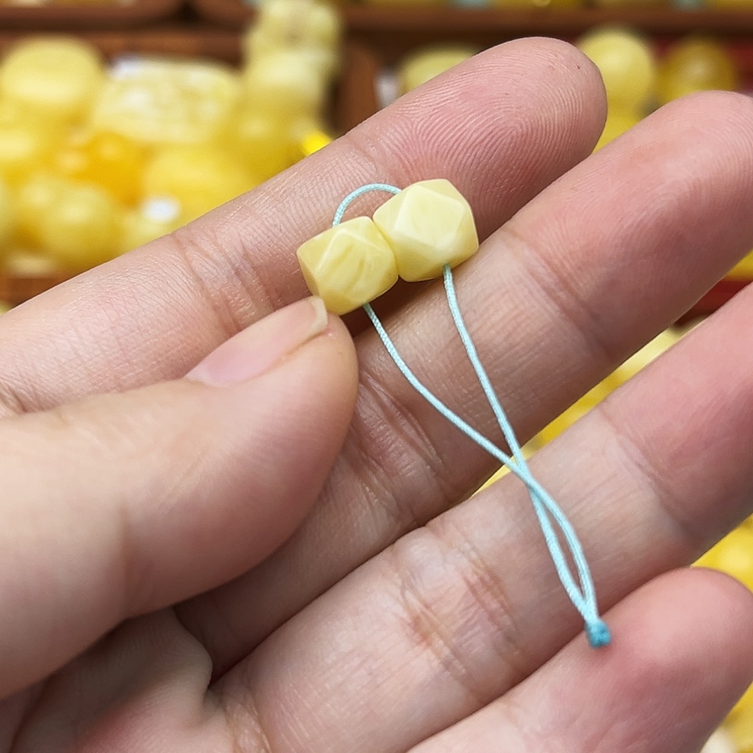 蜜蜡未镶嵌裸石天然