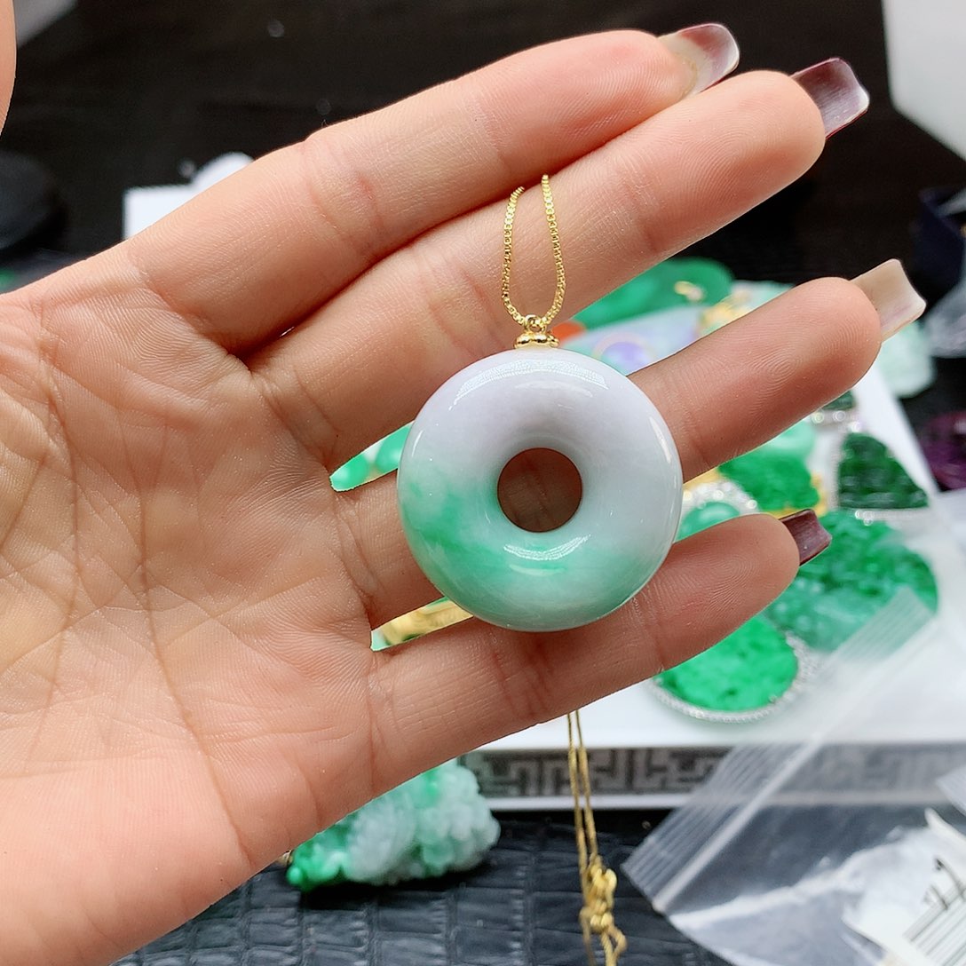 【闪购商品】翡翠吊坠(赠链)合金