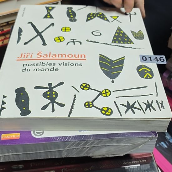 146号外文书（务必塑封）后面坏了