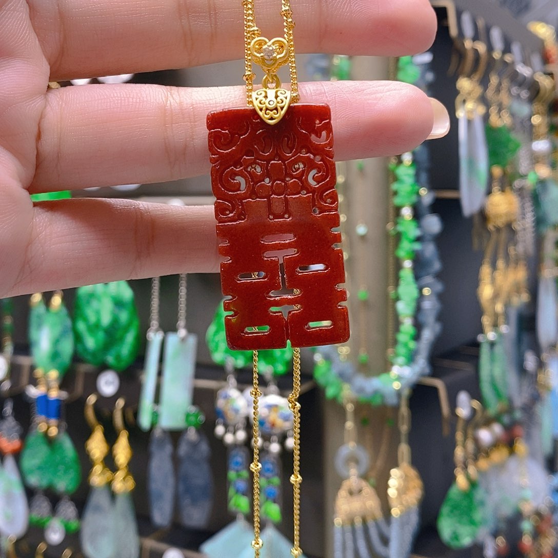 未镶嵌翡翠耳饰翡翠