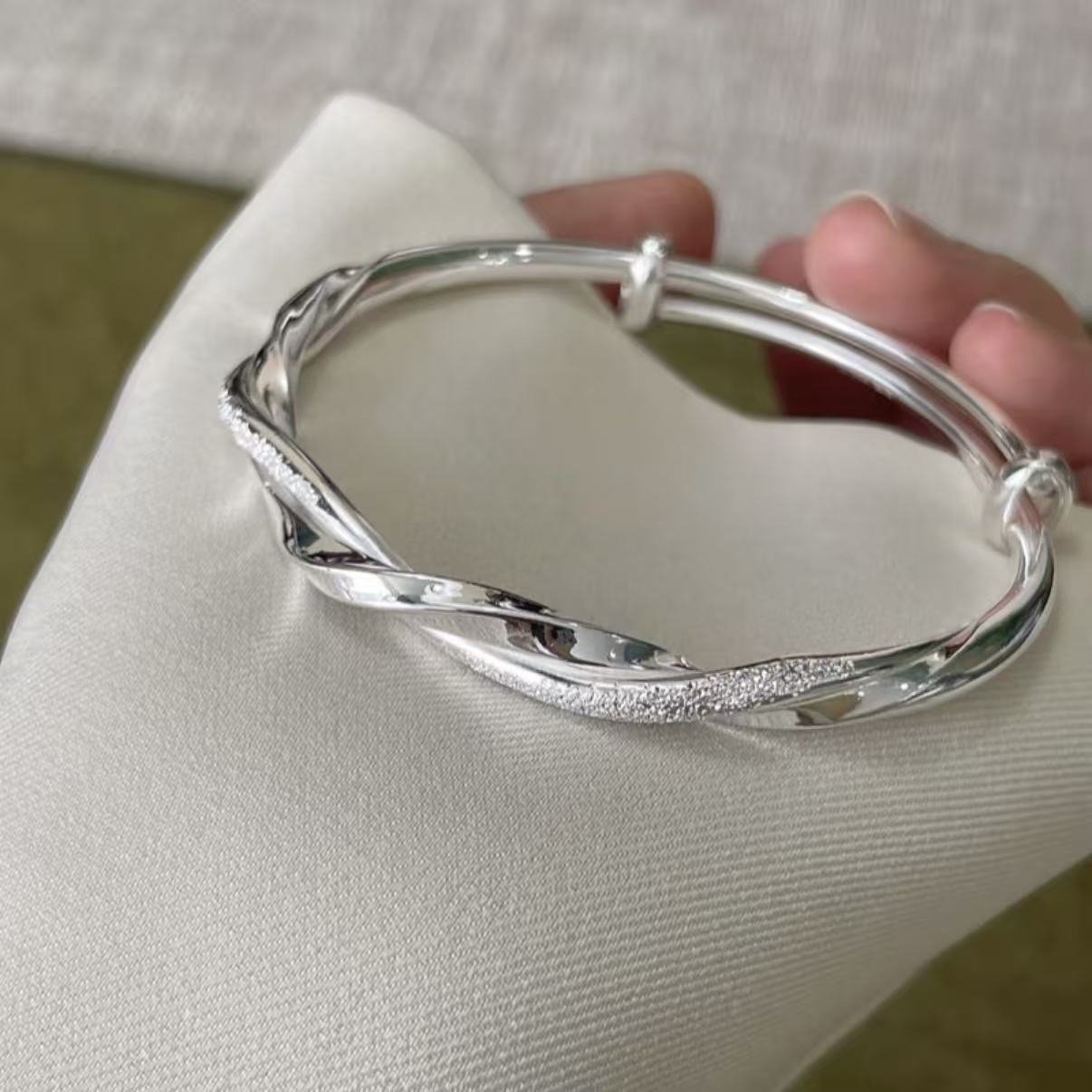 足银手镯 A032足银999.9【麻花】亮面喷砂工艺推拉足银手镯