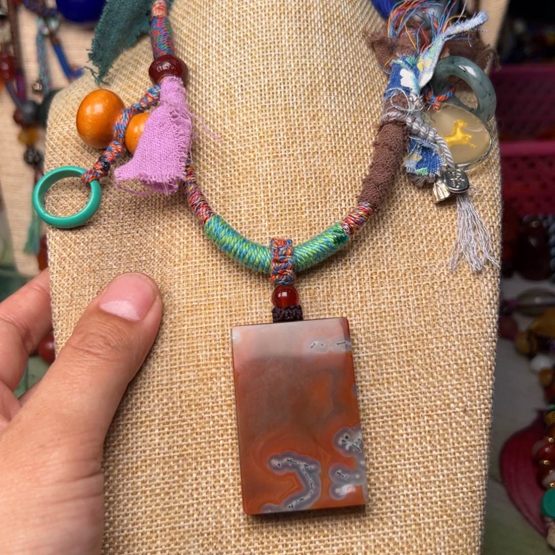 玛瑙/玉髓颈饰未镶嵌