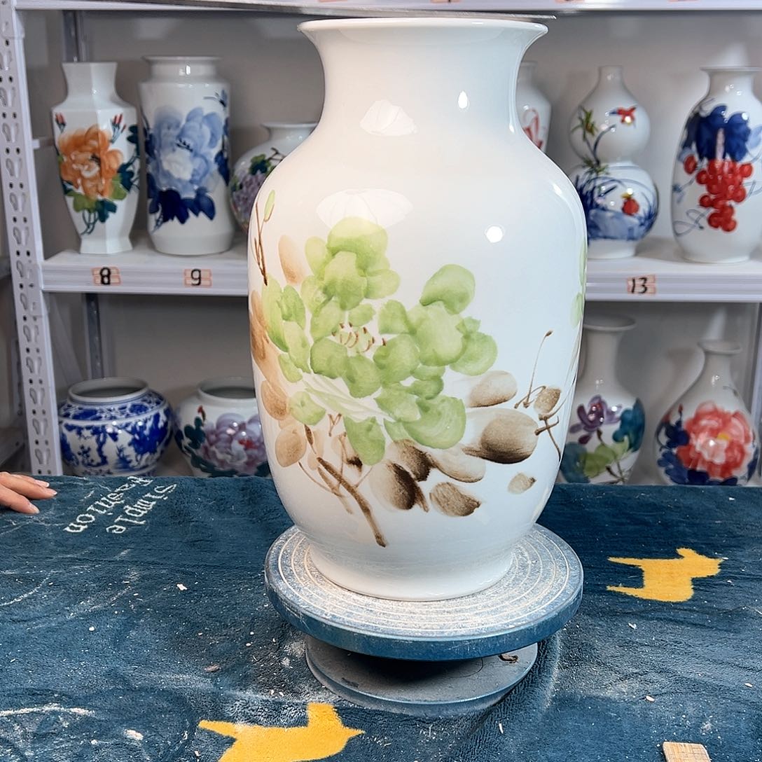 摆件景德镇陶瓷大冬绿牡