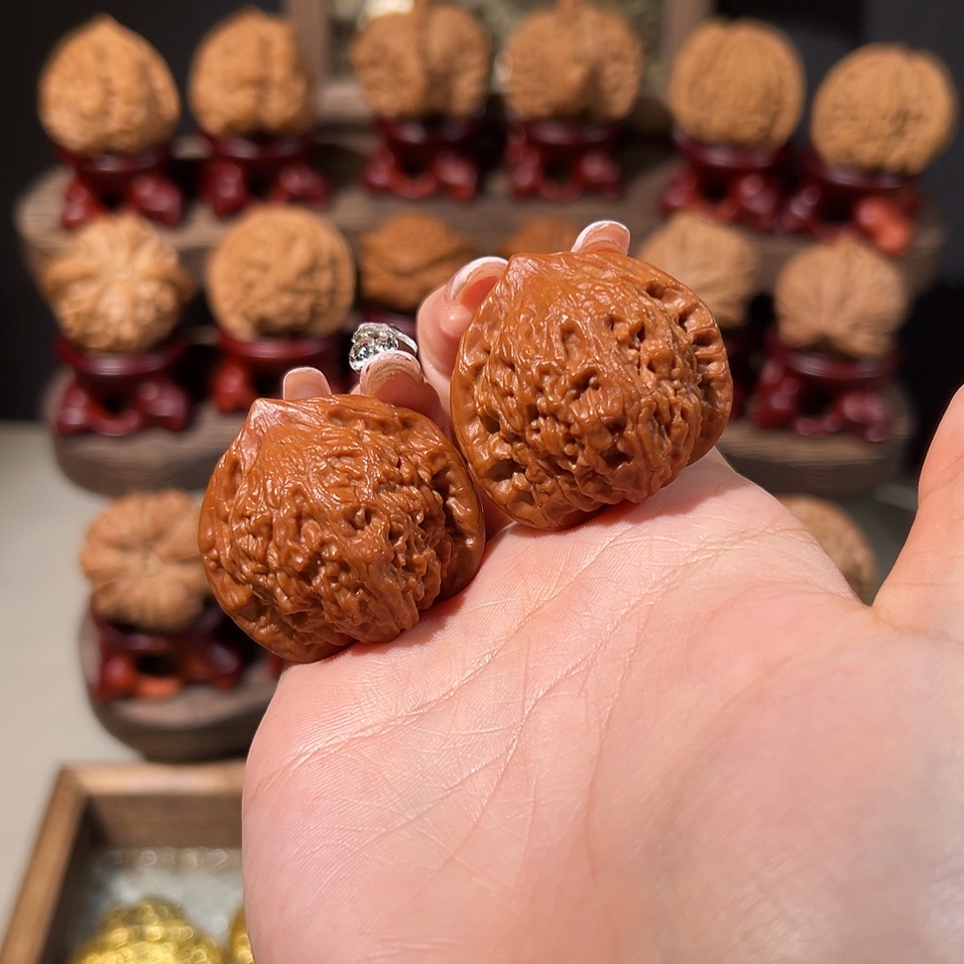 文玩核桃把件七步沟