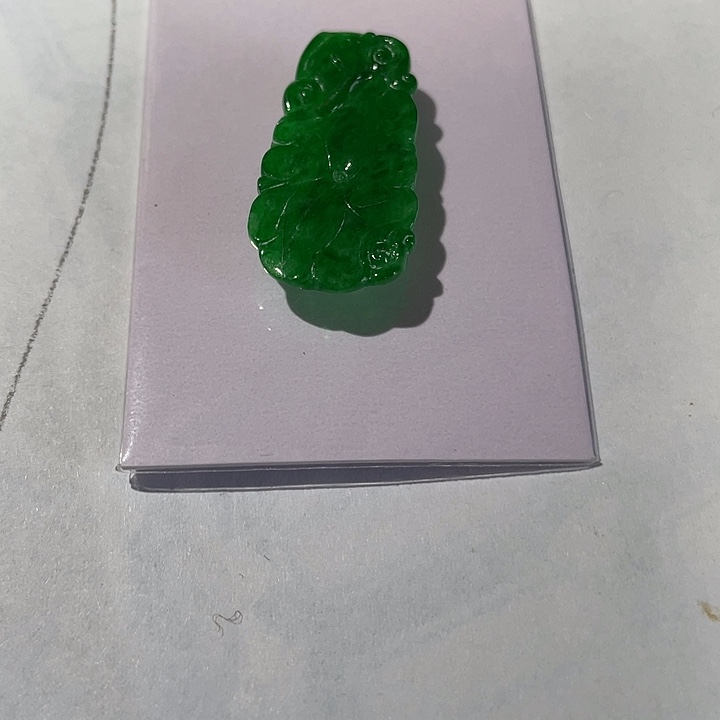 简***曦翡翠未镶嵌颈饰挂件