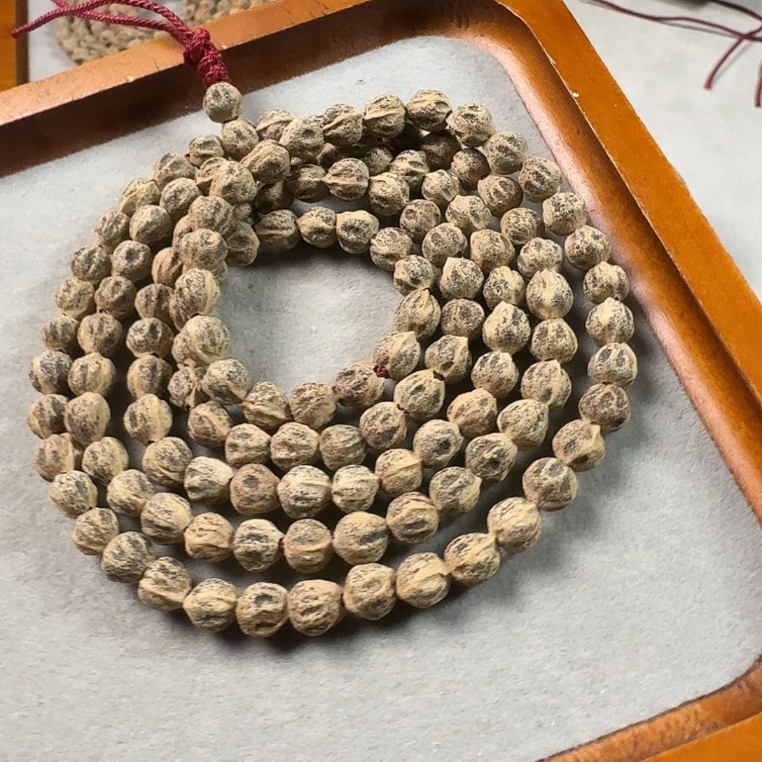 喜***子柏香籽/百香籽吊坠