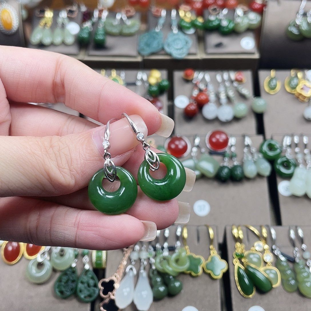 和田玉银S925镶嵌耳坠