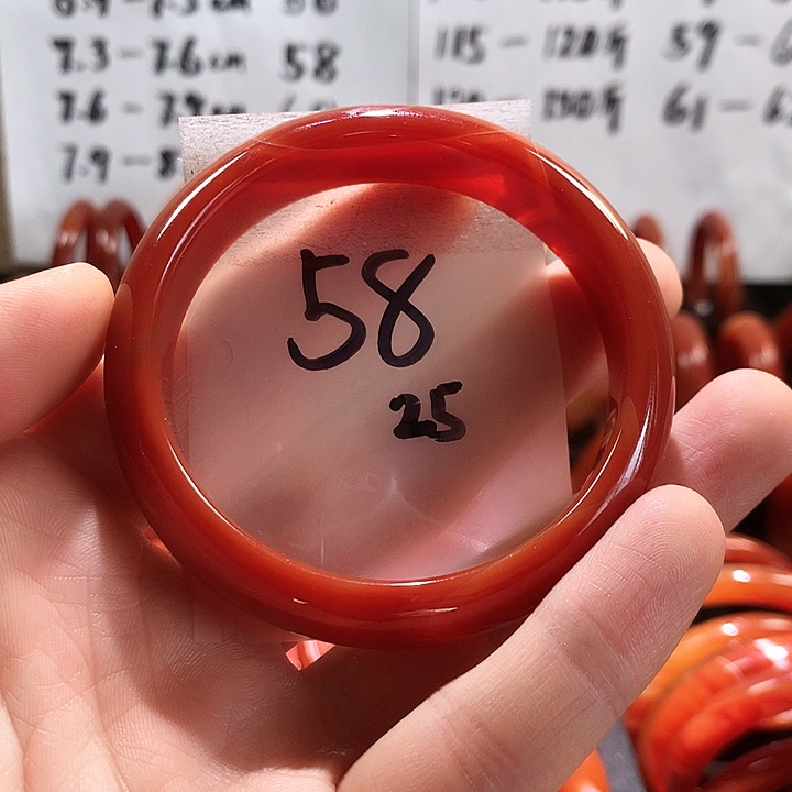 玛瑙/玉髓手镯未镶嵌