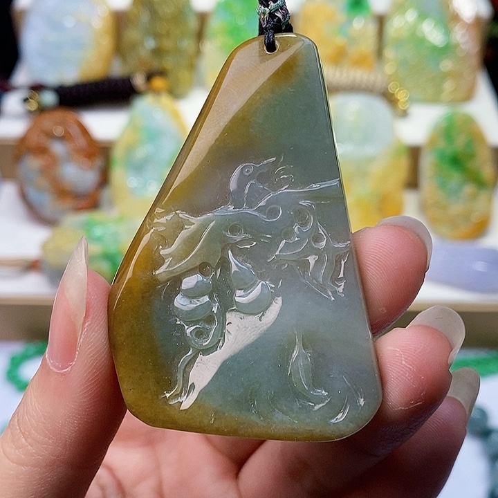 颈饰未镶嵌翡翠翡翠