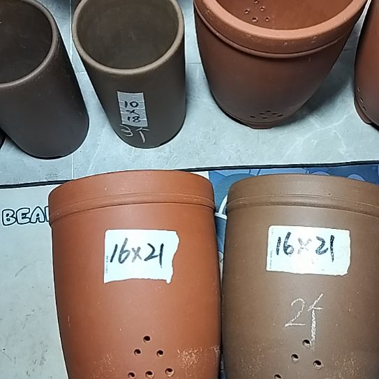 红泥紫泥三线两个花盆