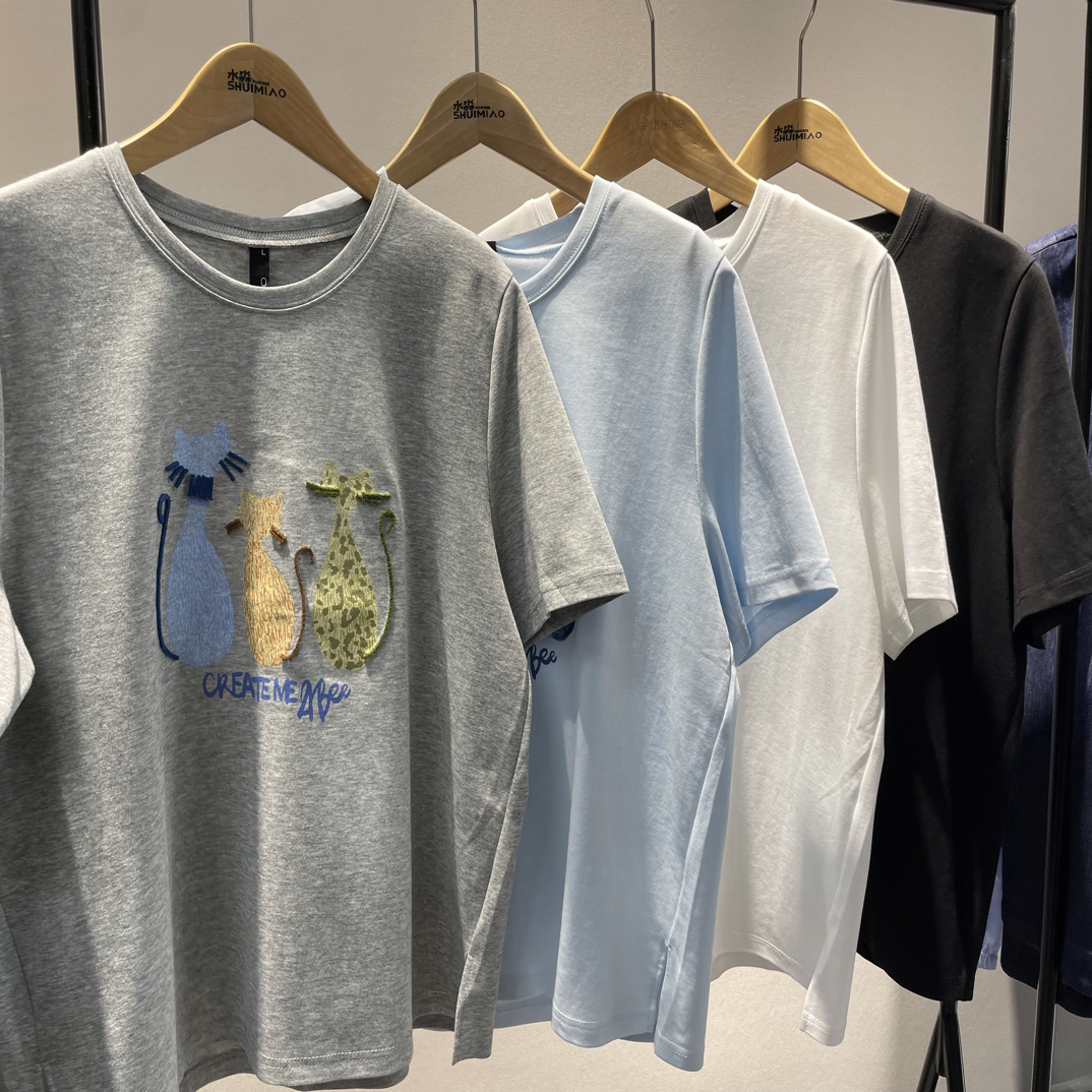 水淼26春季新款2487短款小猫印花体恤