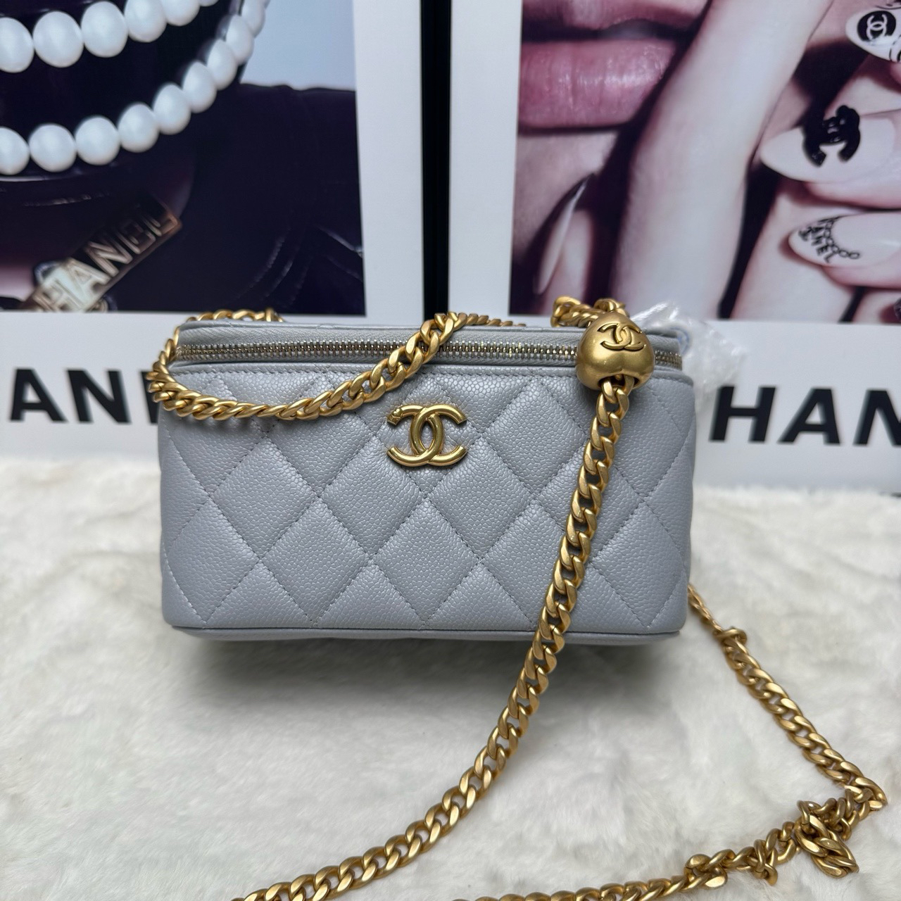99新 Chanel/香奈儿 24p灰色爱心金球长盒子