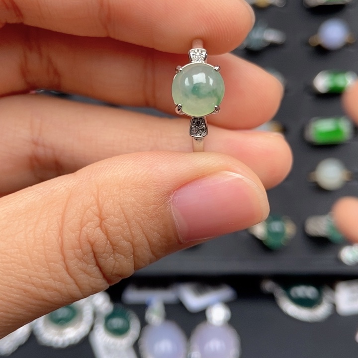 翡翠未镶嵌戒指戒指