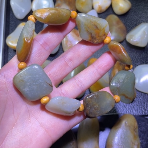 和田玉（子料）未镶嵌颈饰