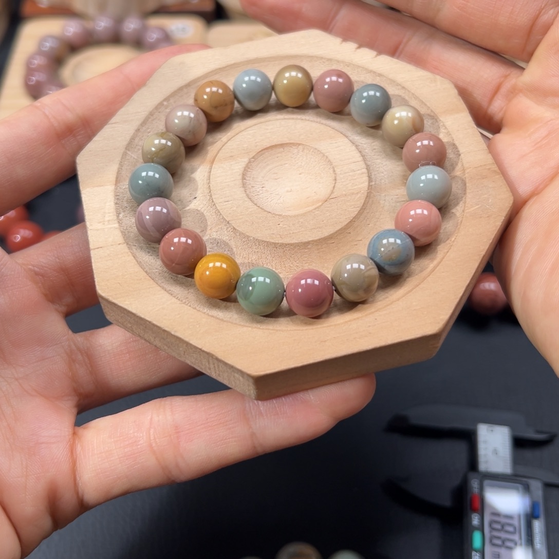 兜***妈石英质玉未镶嵌手链20