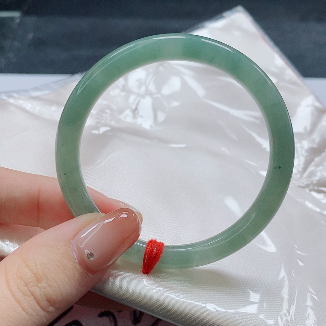 【闪购商品】未镶嵌手镯（圆镯）翡翠545号
