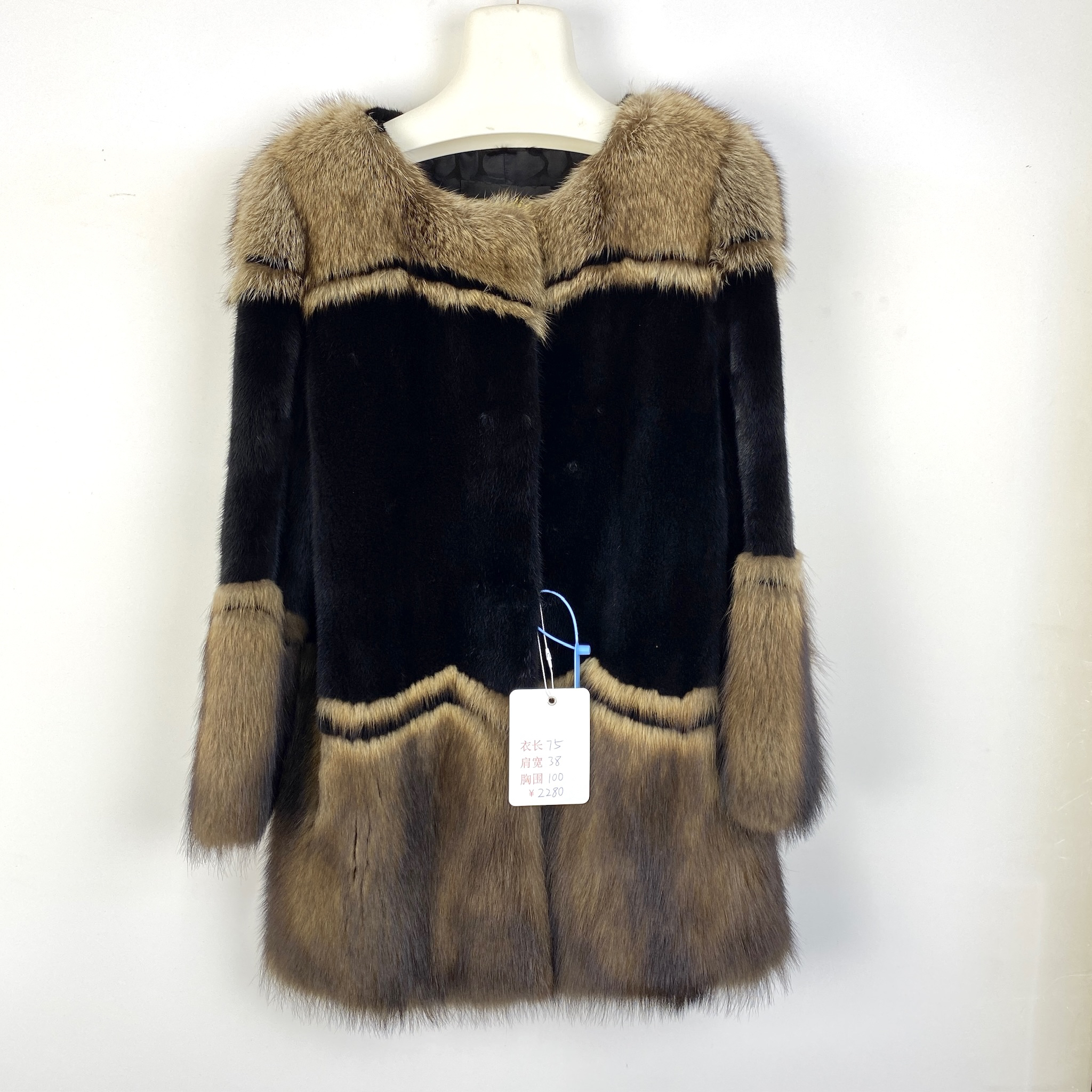 110斤 进口紫金短二水貂大衣外套女款时尚秋冬百搭