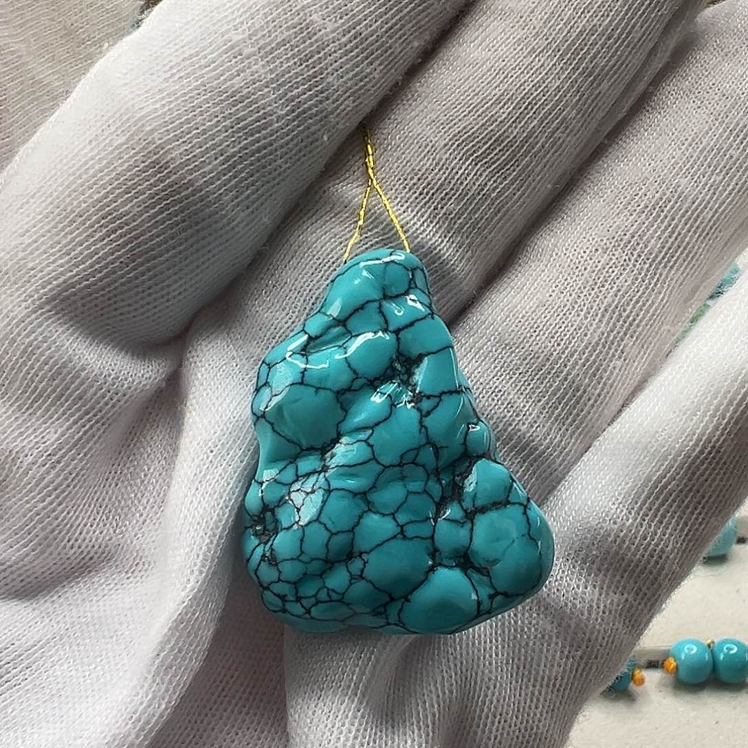 绿松石配饰未镶嵌