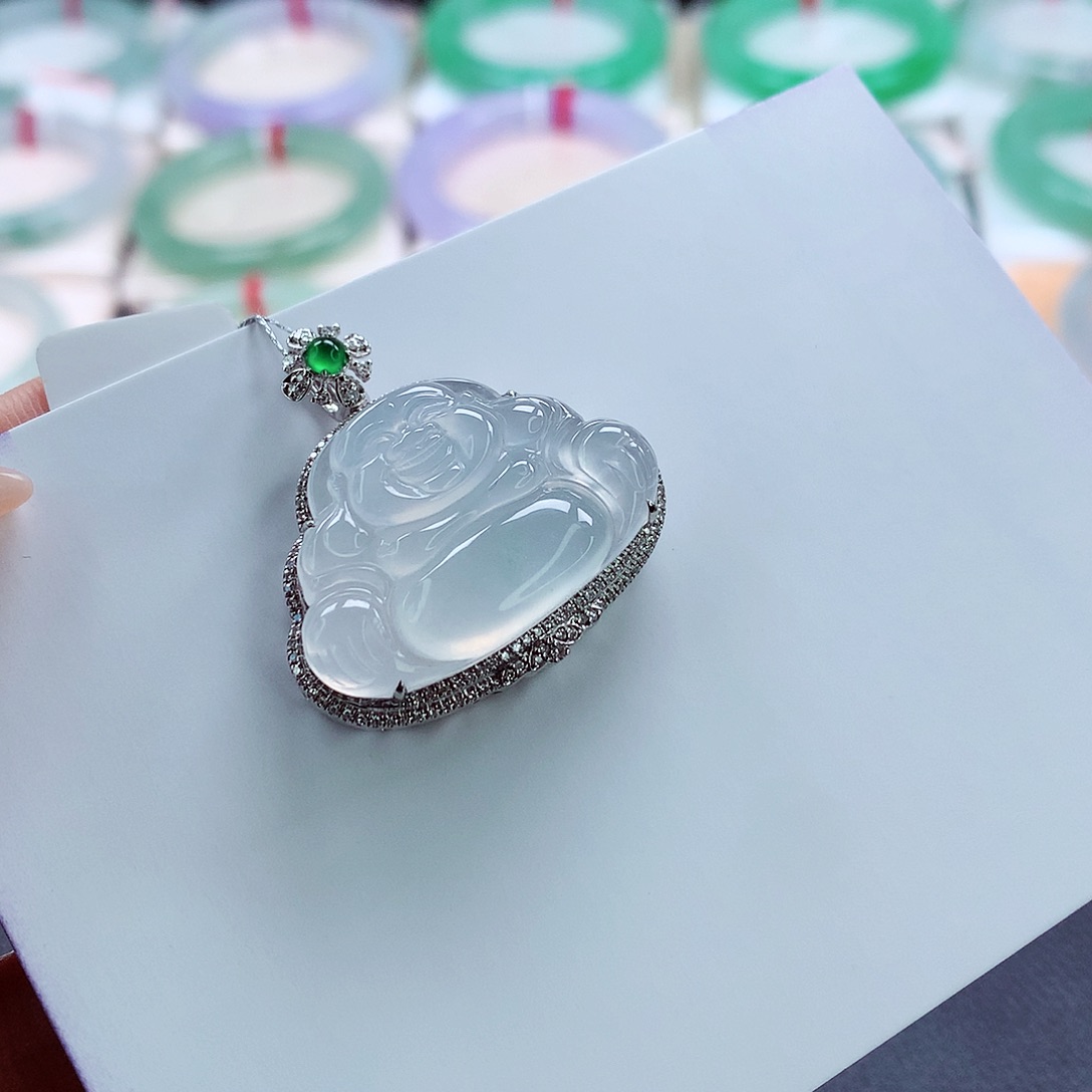 翡翠吊坠(不含链)18K金镶嵌白冰 大佛公