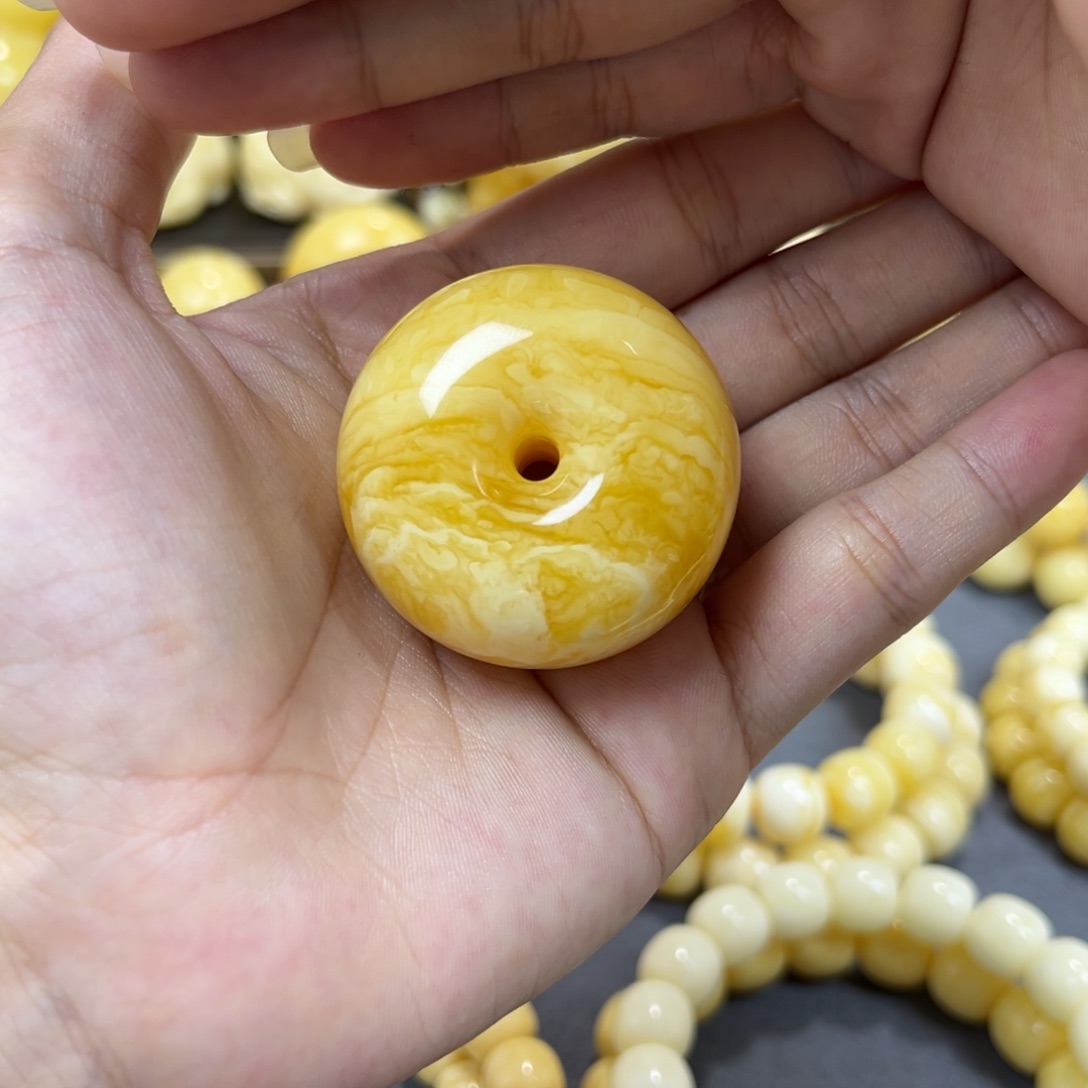 琥珀未镶嵌手串平安扣