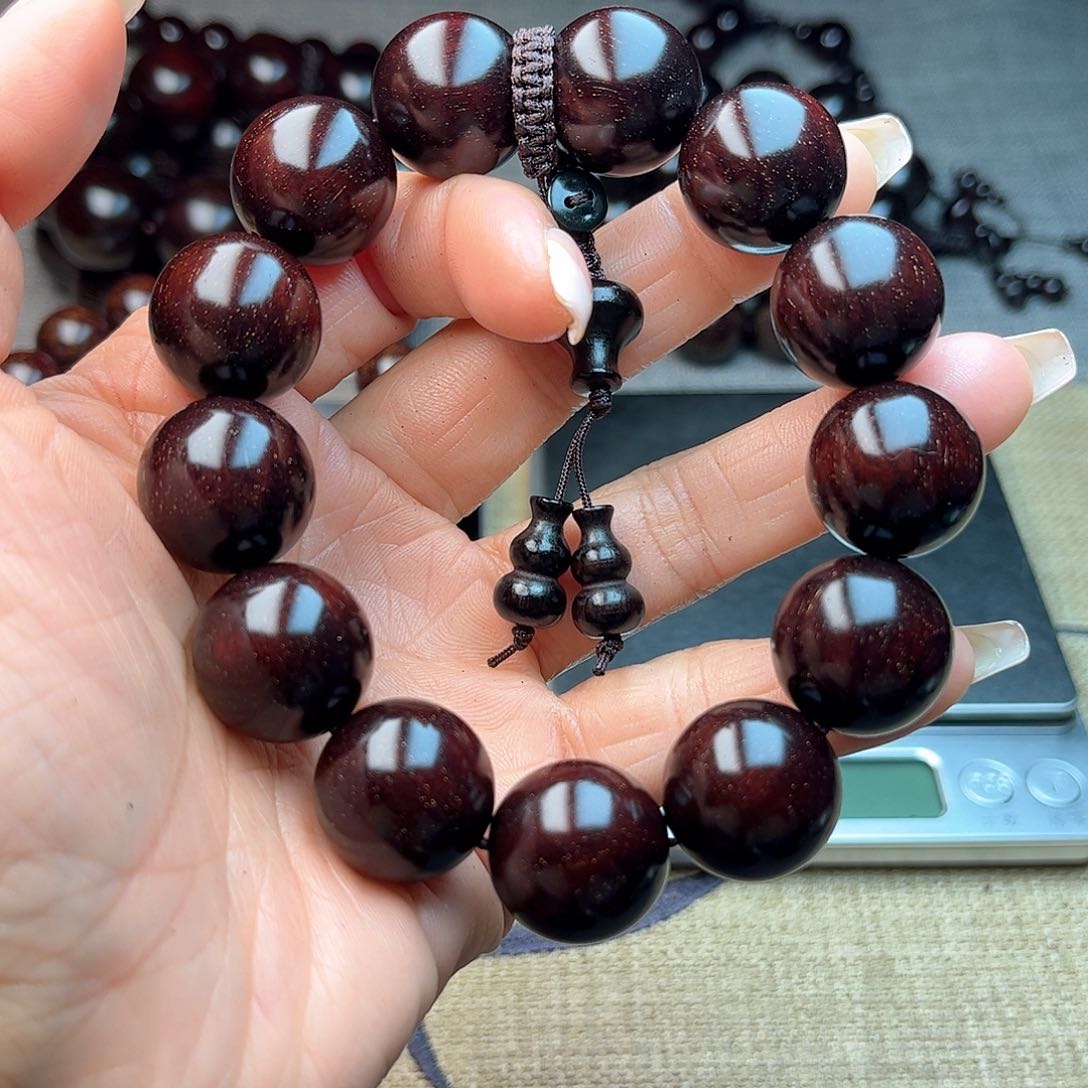 檀香紫檀（小叶紫檀）泉*1.8 13颗 满星