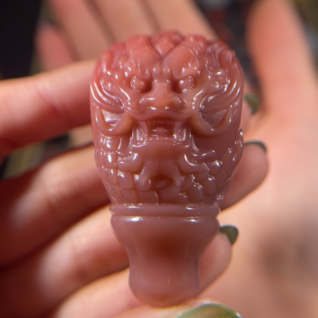玛瑙/玉髓盐源 赤龙 三通27mm未镶嵌