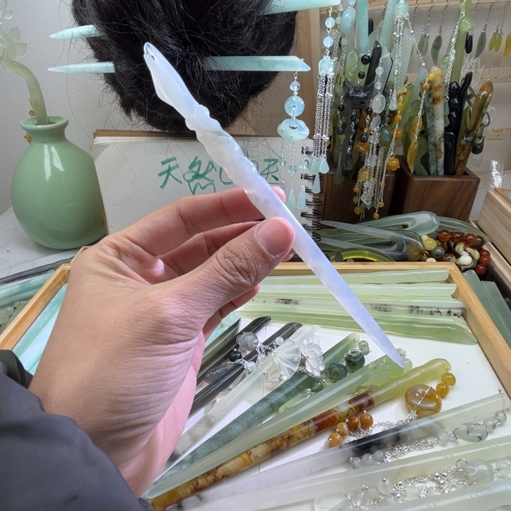 蛇纹石玉发饰未镶嵌