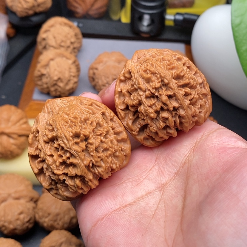 【闪购商品】文玩核桃把件满天星42.8