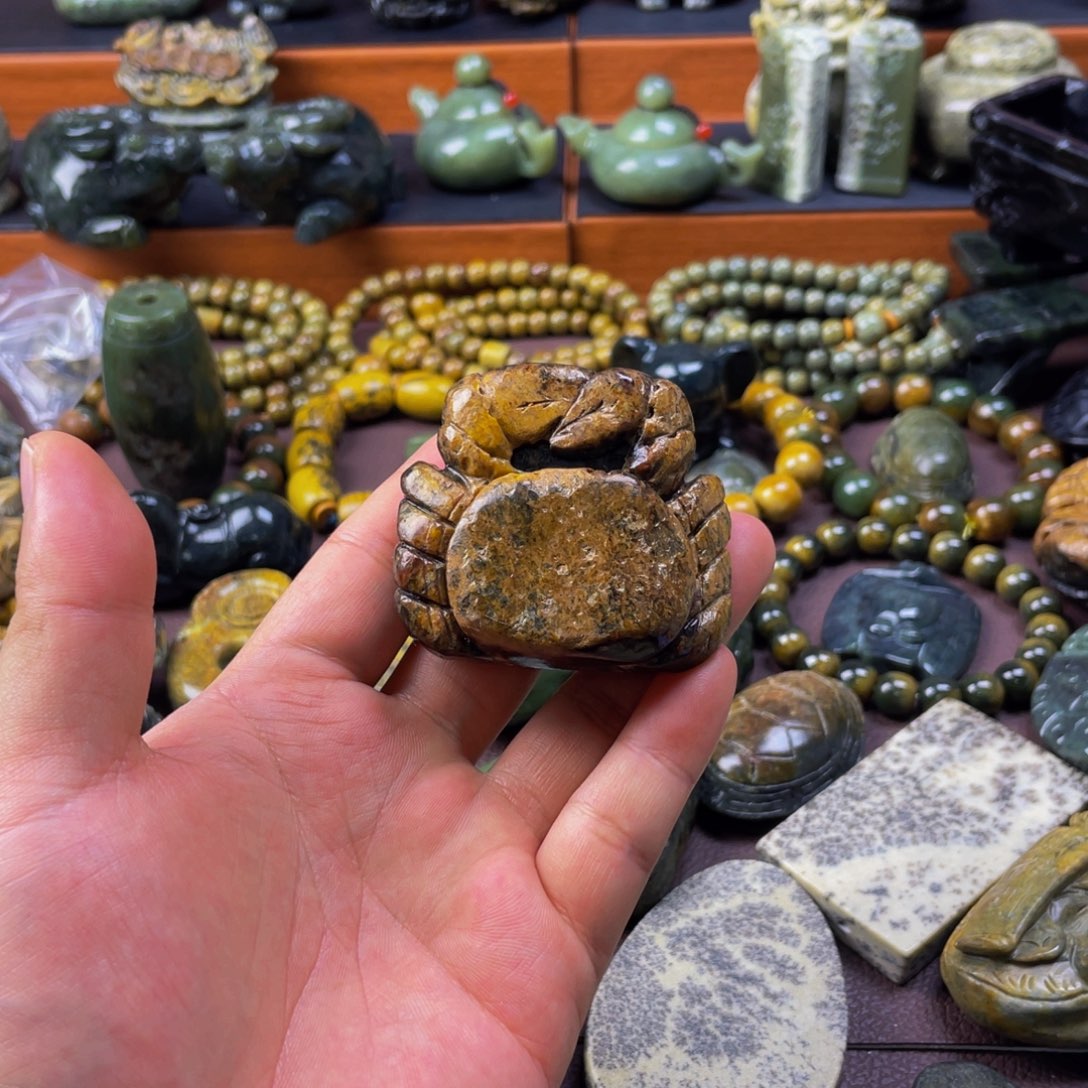 【闪购商品】未镶嵌岫岩河磨玉（透闪石质玉）挂件