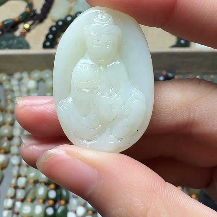 和田玉未镶嵌颈饰