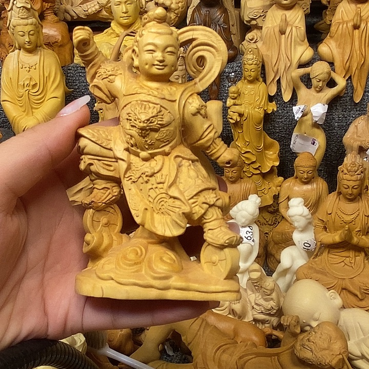 黄杨木黄杨木瑕疵哪吒