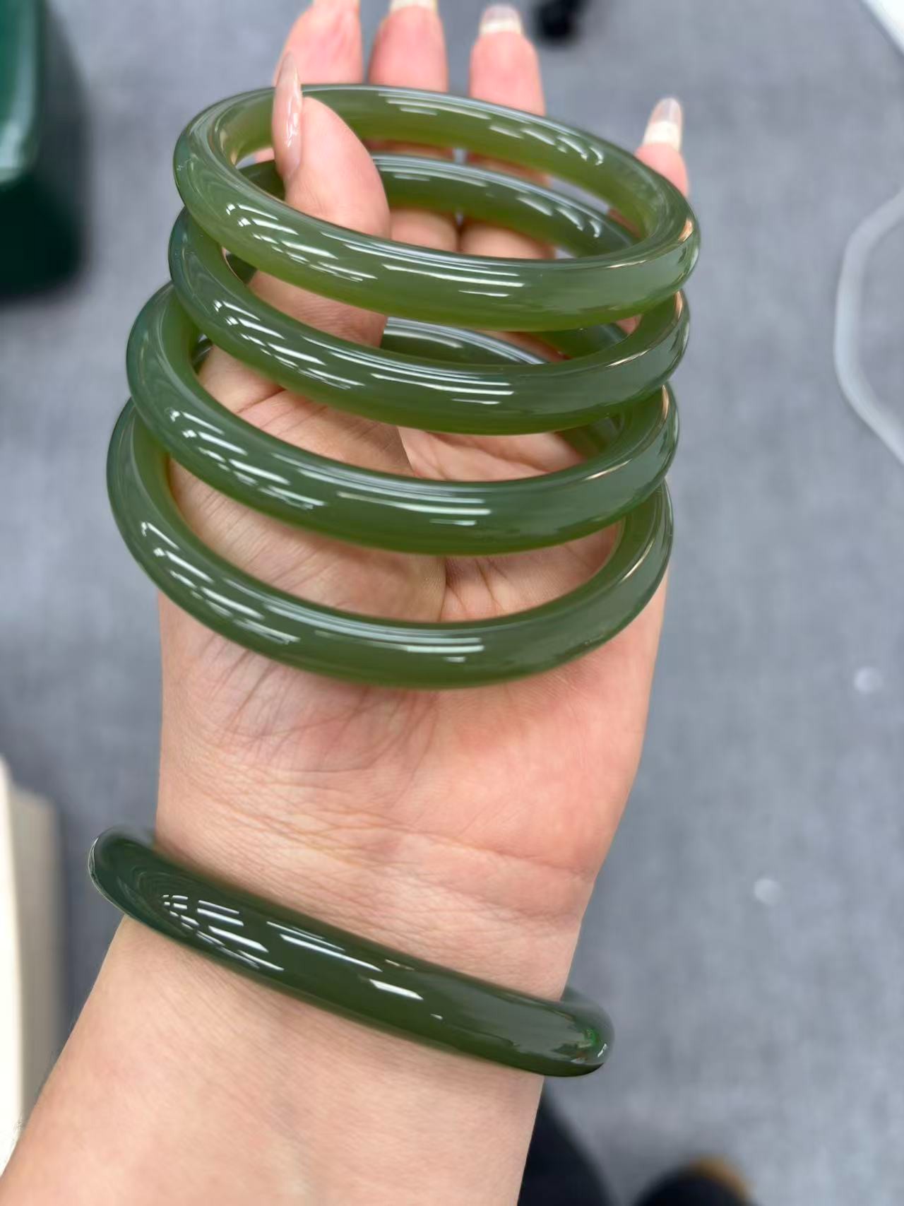 李掌柜--SZ0397-时尚精品冰底牛油果绿美人条景泰工艺多样性发一