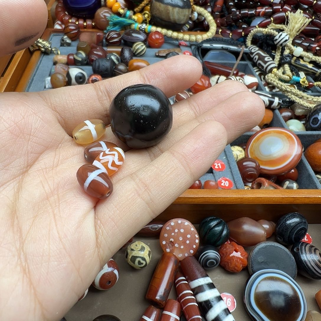 玛瑙/玉髓未镶嵌珠宝半成品