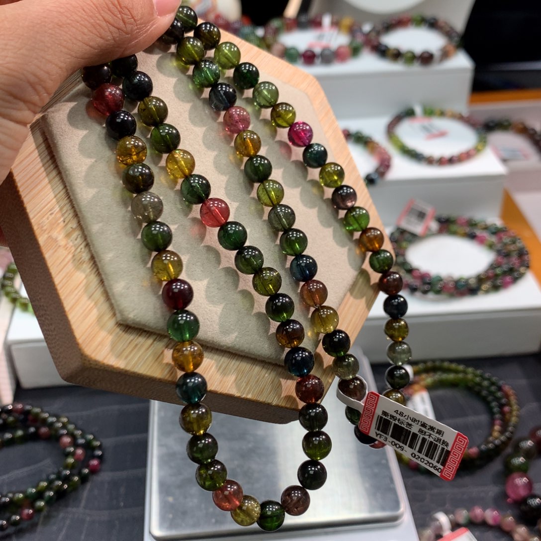 碧玺手链未镶嵌   6.9mm。    