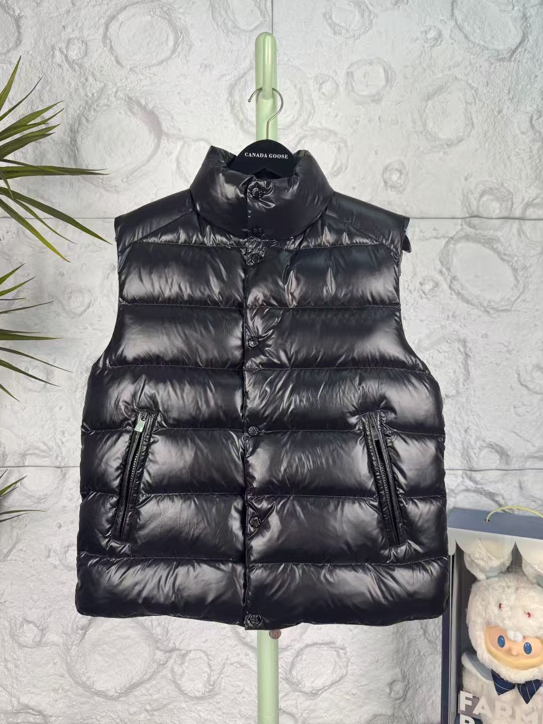 经典简约tibb亮面90绒男女同款羽绒马甲