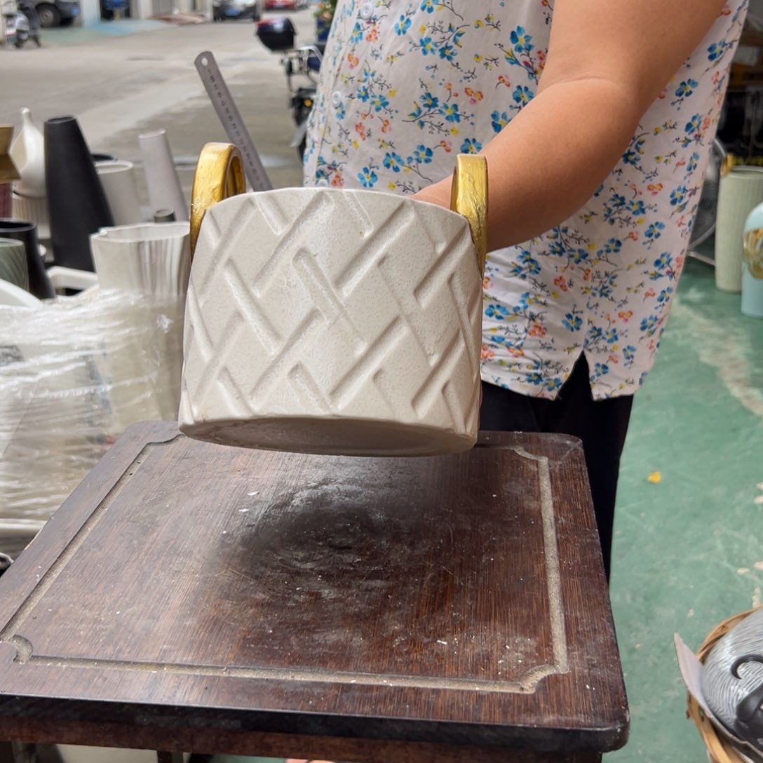 摆件122 号高温陶瓷装饰品（部分微瑕）