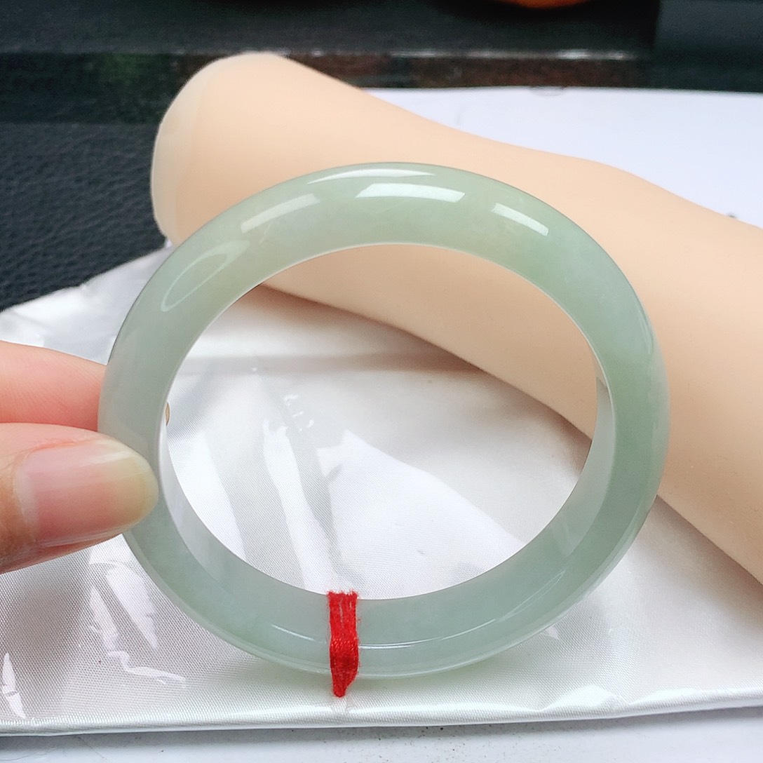 翡翠手镯未镶嵌正5756