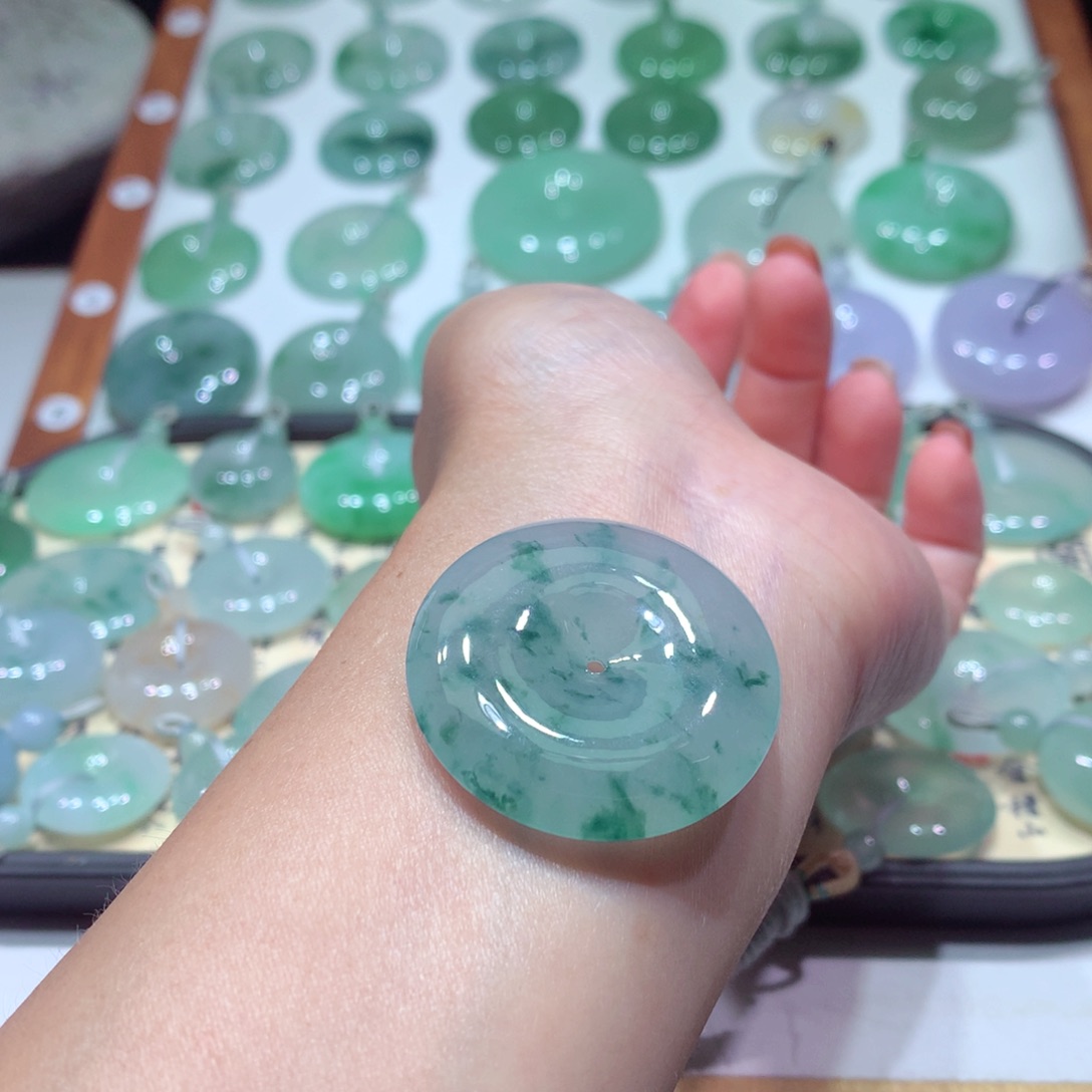 翡翠未镶嵌颈饰101尺寸34.5*5.9