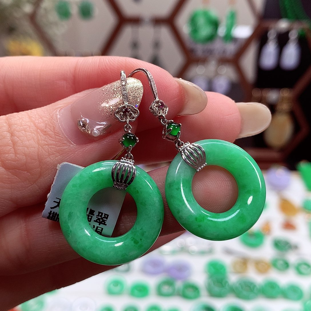 翡翠耳饰18K金镶嵌天然翡翠