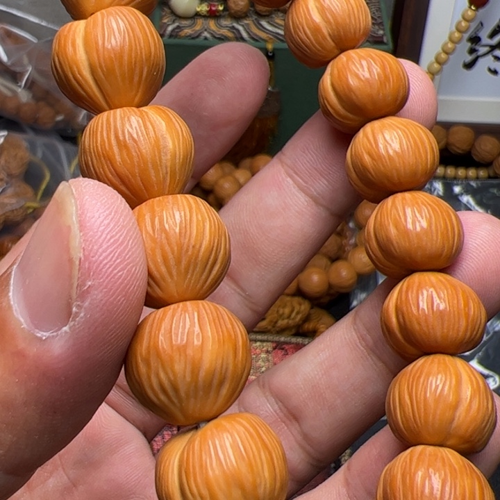 猴头核桃吊坠看看