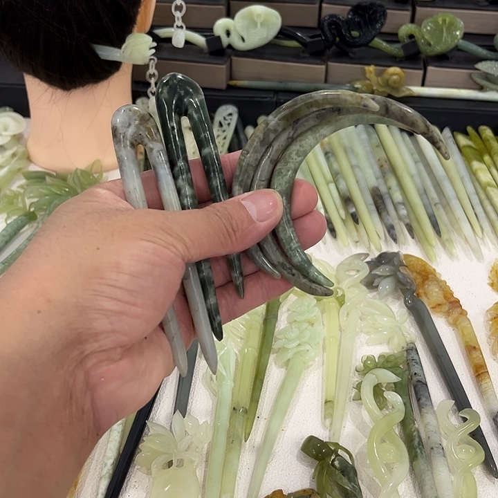 蛇纹石玉发饰合金顾*安